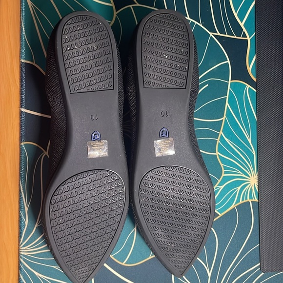 Rothy’s ‘The Point’ Flats - Picture 2 of 4
